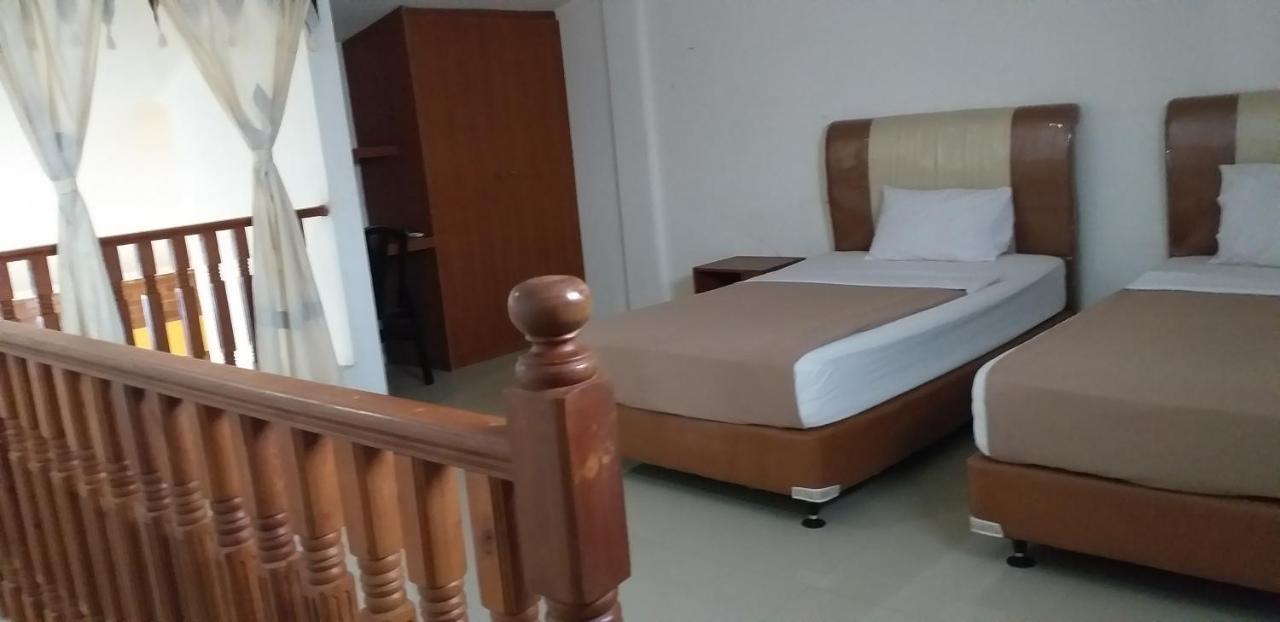 Intan Hotel Purwakarta Exterior photo