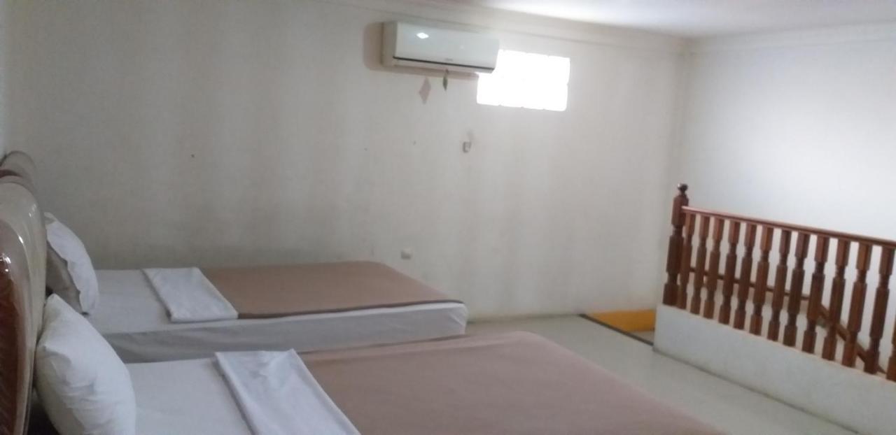 Intan Hotel Purwakarta Exterior photo