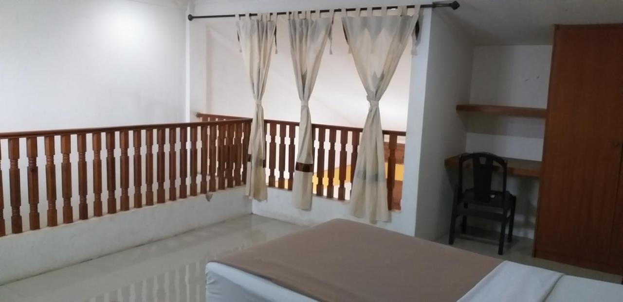 Intan Hotel Purwakarta Exterior photo